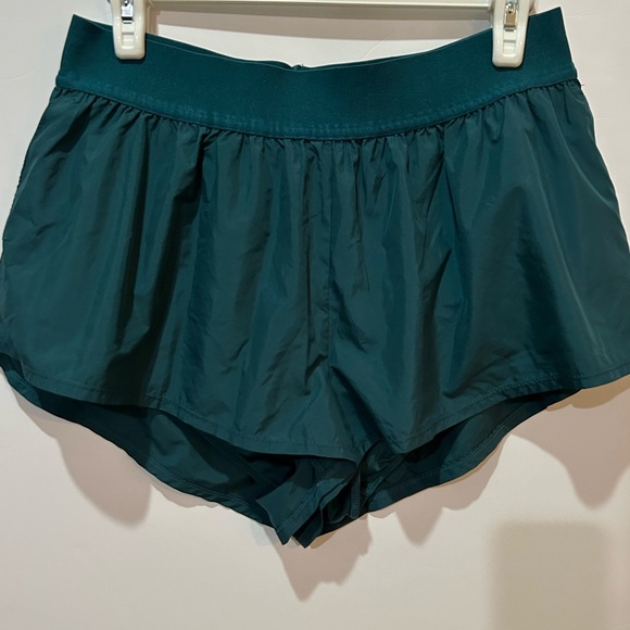 FP Movement by Free People Teal Women's Shorts Medium - Picture 1 of 4